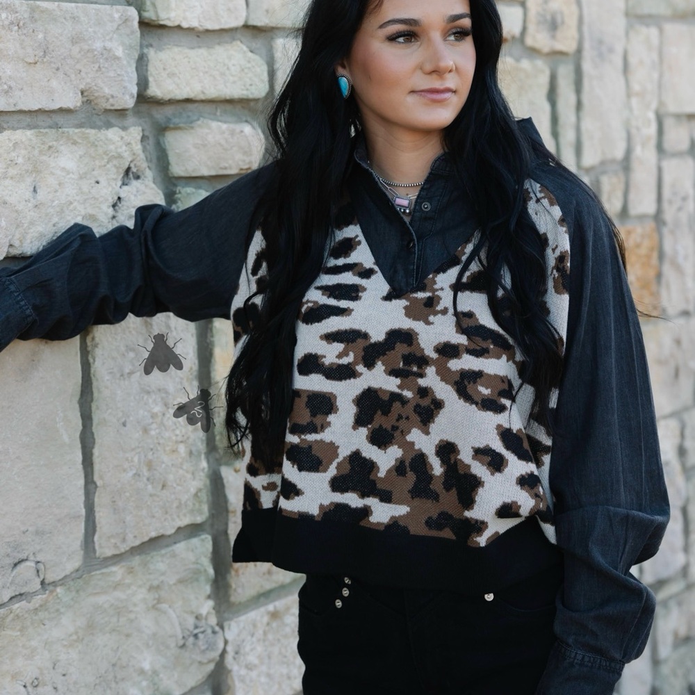Leopard Print Sleeveless Sweater Vest shirt Layered look!